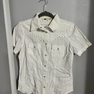 Cumberland Outfitters. Size medium cowgirl shirt.